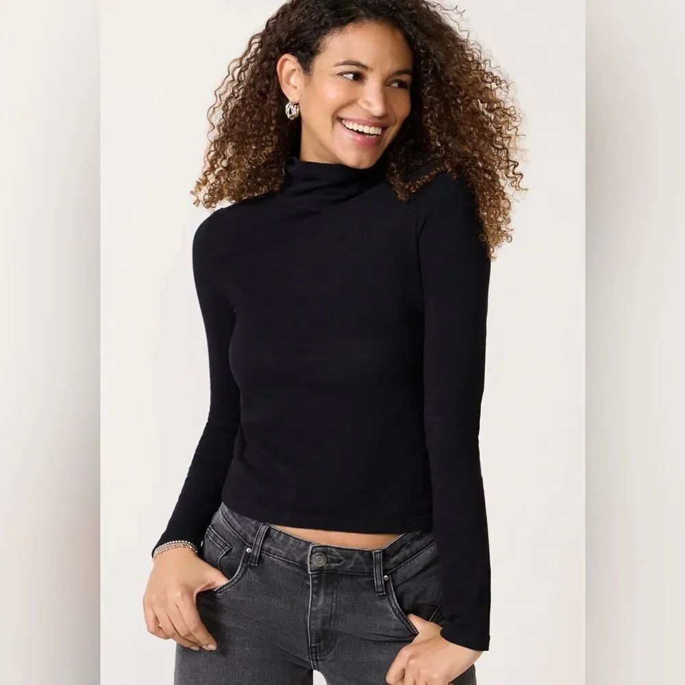 Evereve Black Long-SleeveāTurtleneck Tee with Sheer cutouts
